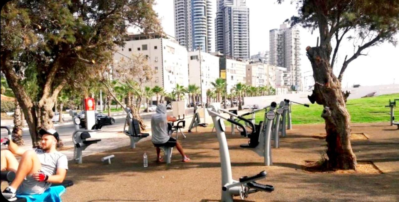 7 Hotel Apartment Short Time Tlv Bat Yam Bagian luar foto