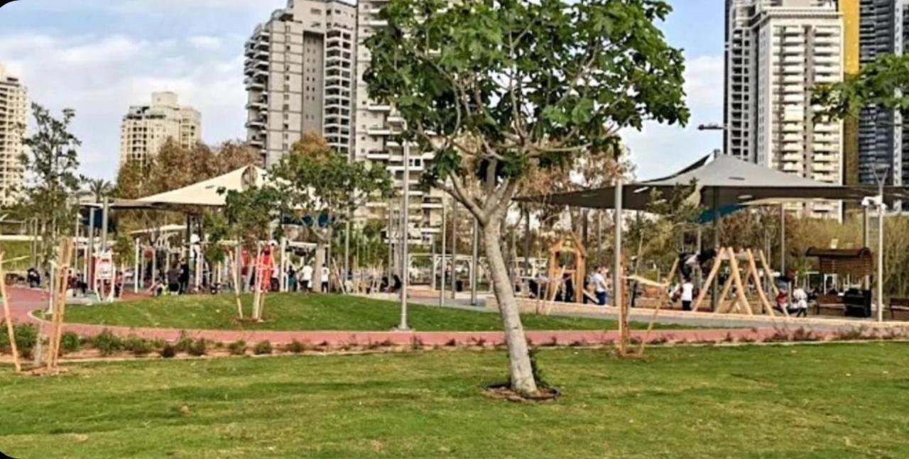 7 Hotel Apartment Short Time Tlv Bat Yam Bagian luar foto